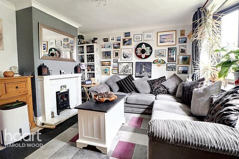 Wigton Road, Romford 4 bed terraced house for sale