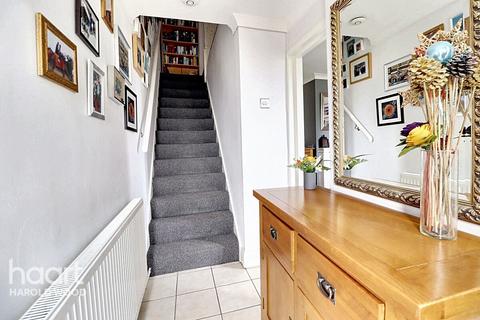 Wigton Road, Romford 4 bed terraced house for sale
