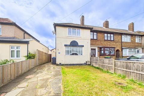 Wolsey Crescent, New Addington, Croydon 2 bed end of terrace house for sale