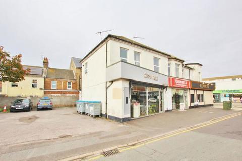 Woodside Road, ., Bournemouth... 2 bed apartment for sale