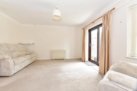 Bramley Court, Marden TN12 2 bed semi