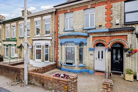 Buckland Avenue, Dover, CT16 3 bed terraced house for sale