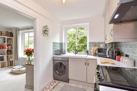 Furze Hill, Hove, Brighton & Hove 3 bed flat for sale