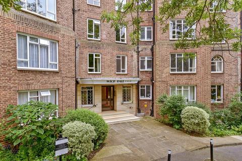 Furze Hill, Hove, Brighton & Hove 3 bed flat for sale