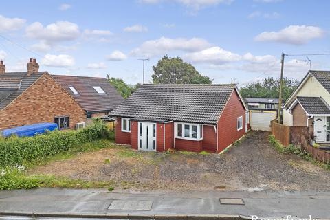 Ongar Road, Dunmow, CM6 4 bed bungalow for sale