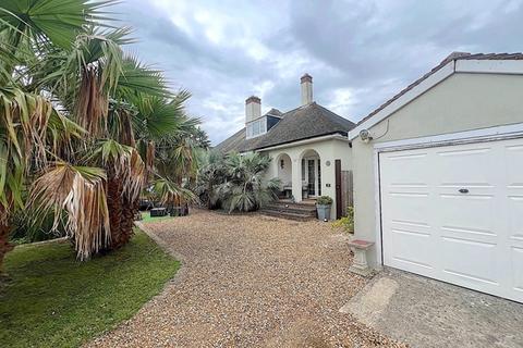 Chichester Avenue, Hayling Island... 5 bed detached house for sale