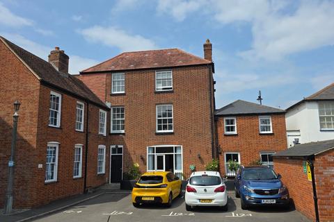 East Street, Hampshire PO16 1 bed flat for sale