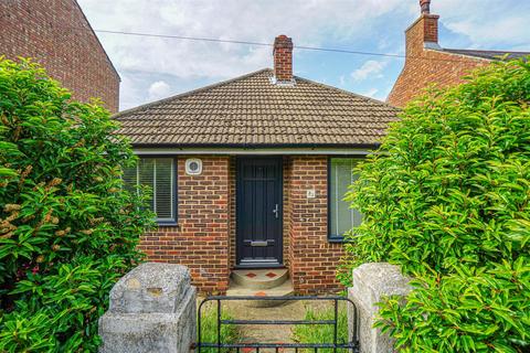 Beaconsfield Road, Hastings 2 bed detached bungalow for sale