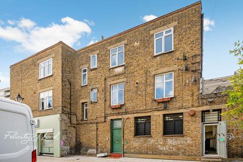 Libra Road, Bow, E3 2 bed flat for sale