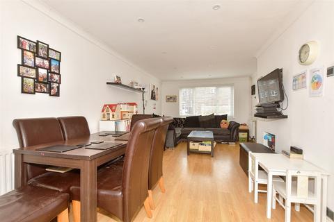 Pomfret Road, Canterbury CT4 2 bed semi