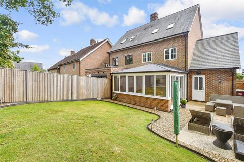 Nassau Drive, Crowborough, East Sussex 4 bed townhouse for sale