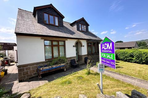 Pymroyd Lane, Huddersfield 3 bed detached bungalow for sale