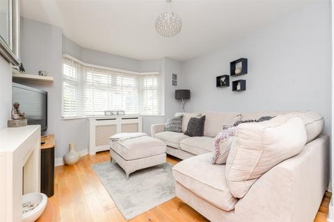 Westbrooke Crescent, Welling DA16 3 bed link detached house for sale