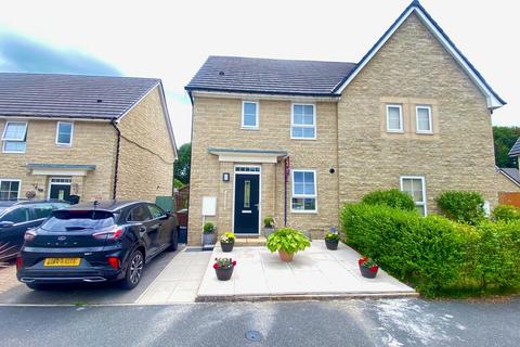 Sovereign Way, Chapel
