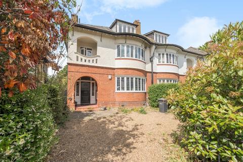 Prentis Road, Streatham, London, SW16 1 bed flat for sale