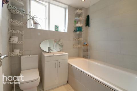 Arrowscout Walk, Northolt 4 bed terraced house for sale