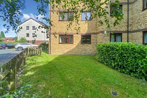 Longacre Road, Ashford TN23 2 bed flat for sale
