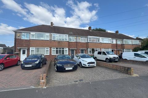 Elgin Avenue, Ashford TW15 3 bed terraced house for sale