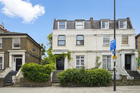 Goldhawk Road, Shepherds Bush 2 bed flat for sale