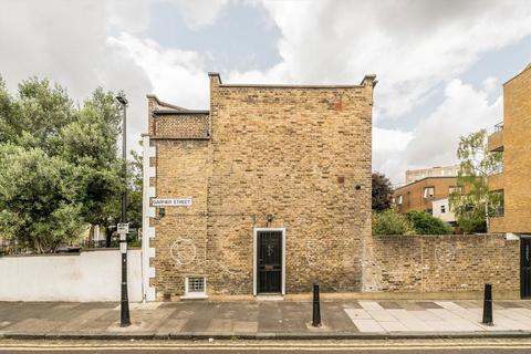 Hackney Road, London E2 2 bed flat for sale