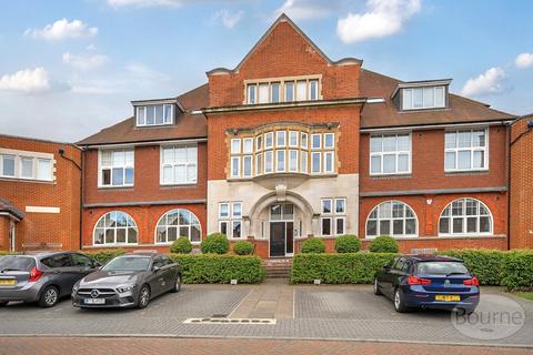 Swallowtail Grove, Camberley GU16 3 bed apartment for sale