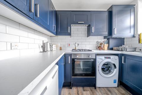 Bowling Green Street, London, SE11 2 bed property for sale