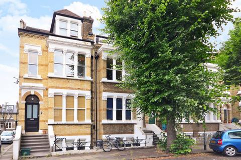 Linden Gardens, Chiswick, London, W4 1 bed flat for sale