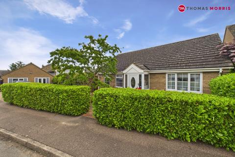 Orchard Close, Huntingdon PE28 2 bed bungalow for sale