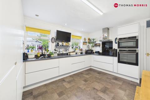 Orchard Close, Huntingdon PE28 2 bed bungalow for sale