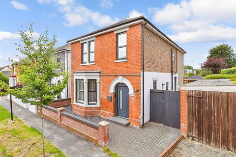Orchard Road, Havant PO9 4 bed detached house for sale