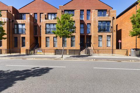 Langdon Road, Swansea, SA1 3 bed townhouse for sale