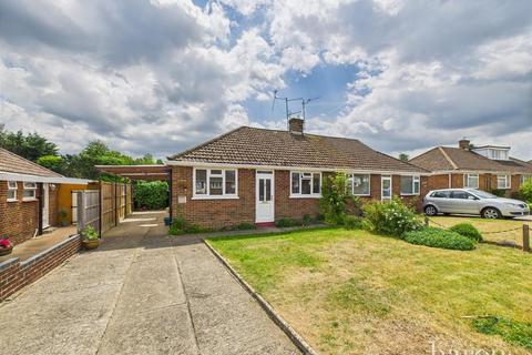 Woodroffe Drive, Basingstoke RG22 2 bed semi