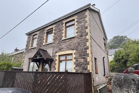 Pentregwenlais, Llandybie, Ammanford 3 bed detached house for sale