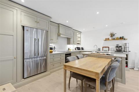 Lexham Gardens, London, W8 2 bed flat for sale