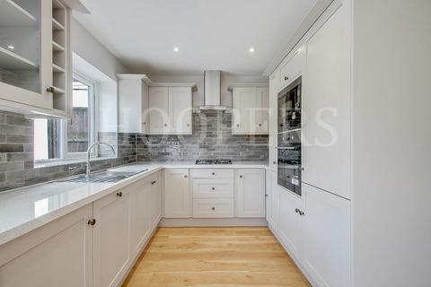Ballogie Avenue, London, NW10 3 bed semi