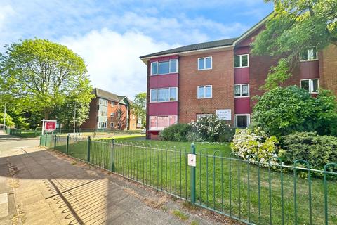 Cavendish Gardens, Walsall WS2 2 bed apartment for sale