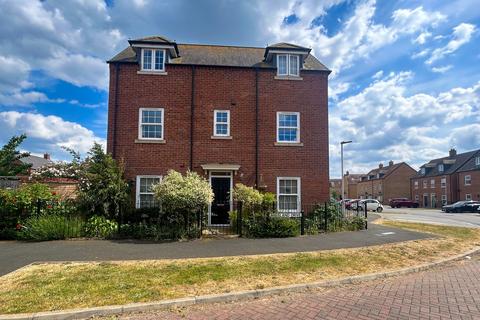 Presland Drive, Biggleswade, SG18 4 bed end of terrace house for sale
