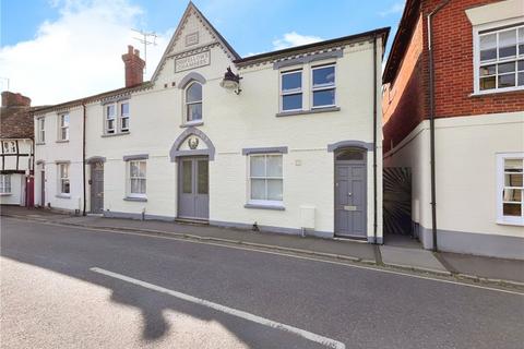 Middlebridge Street, Romsey, Hampshire 2 bed maisonette for sale