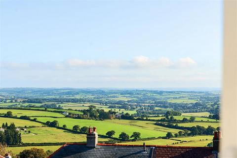 Launceston 3 bed detached house for sale