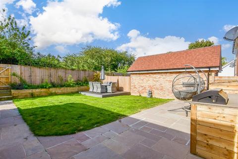 Millers Field, Maidstone ME15 3 bed detached house for sale