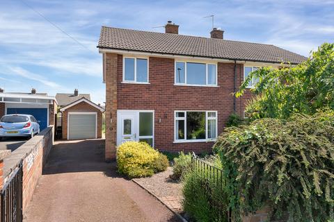 Martin Avenue, Loughborough LE12 3 bed semi