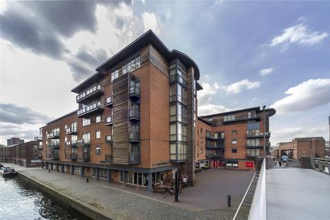 Waterfront Walk, Birmingham, B1 2 bed apartment for sale