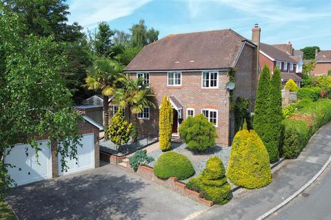 Wilderness Gardens, Northiam 4 bed detached house for sale