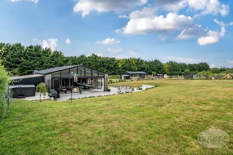Tongham Road, Farnham, Surrey, GU10 4 bed detached house for sale