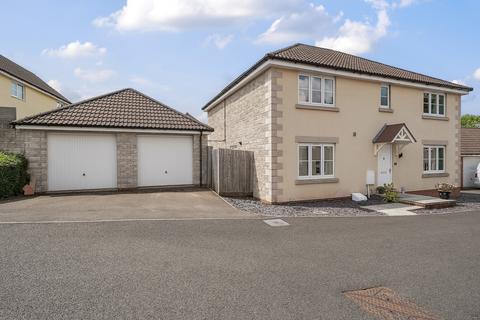 Mattick Mead, Radstock BA3 4 bed detached house for sale