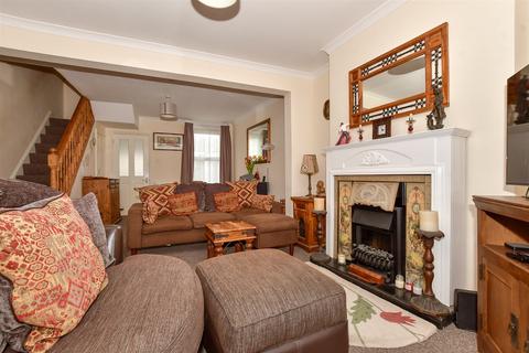 Balfour Road, Dover CT16 2 bed terraced house for sale