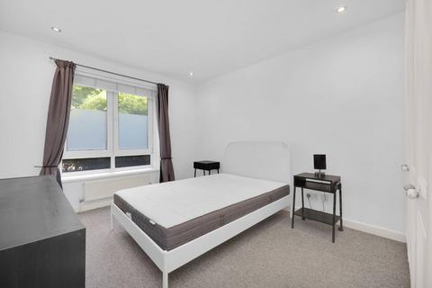 Admiral Walk, Royal Oak, London, W9 1 bed flat for sale