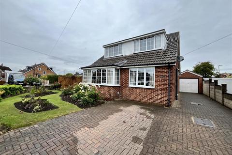 Meadow Road, Garforth, Leeds 4 bed detached house for sale