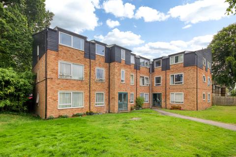 Rectory Close, Bracknell RG12 2 bed apartment for sale