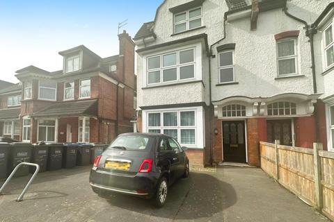Chatsworth Road, Croydon, CR0 1HE 1 bed flat for sale
